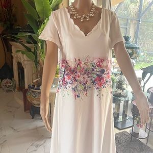 Beautiful white florals dress size large